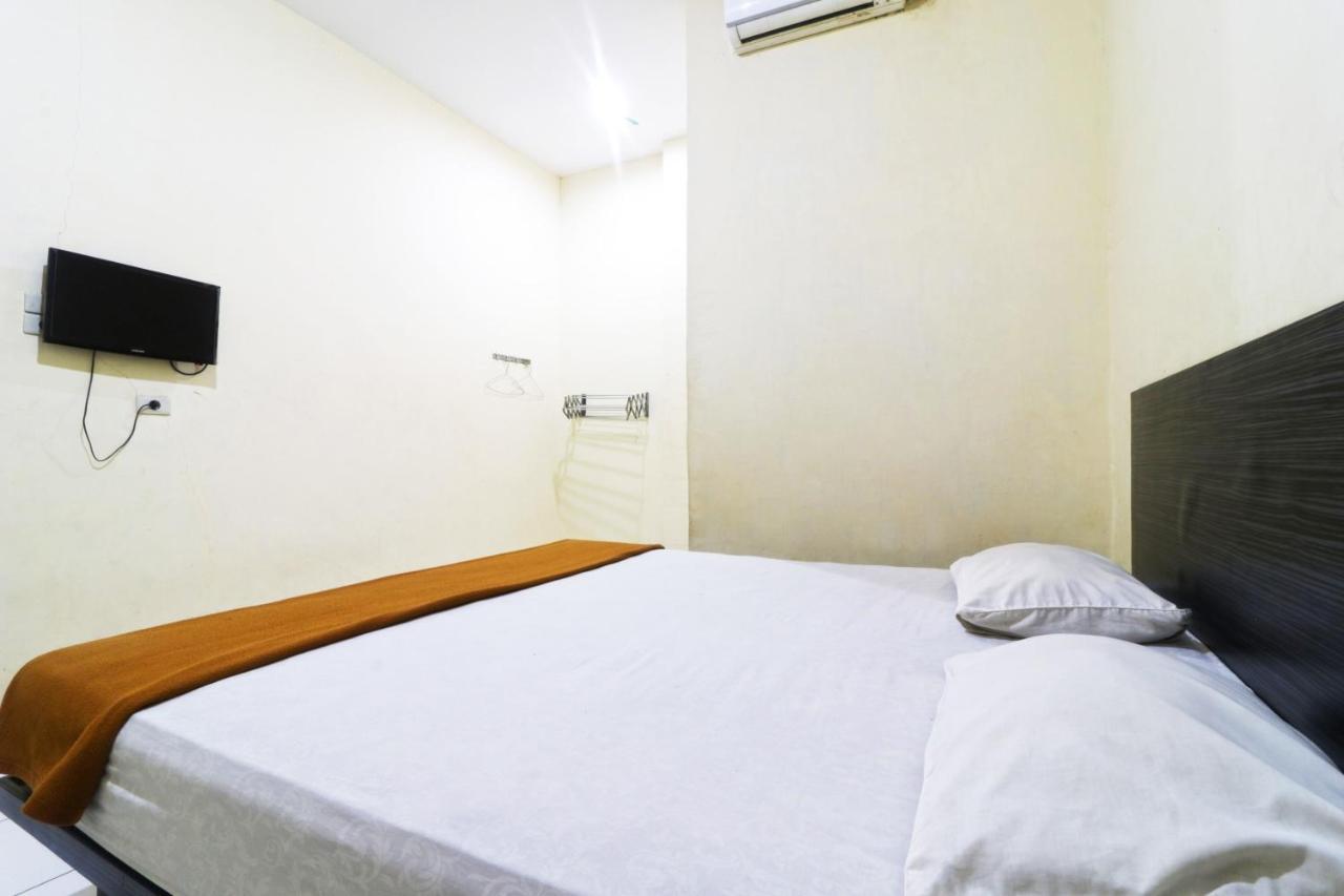 Guest House Taman Sari Syariah Pekanbaru Exterior photo